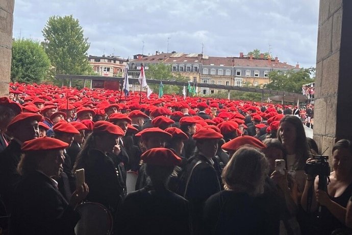 Alarde berdinzalea Irunen