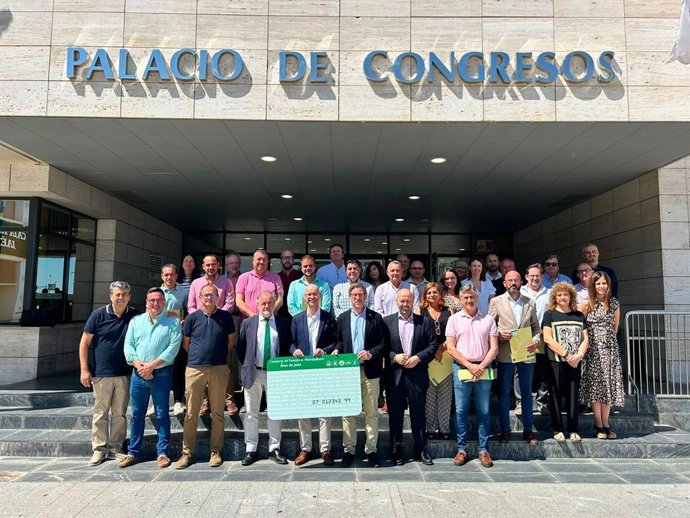 Asistentes a la reunión de consejo del Consorcio de Transporte Metropolitano.