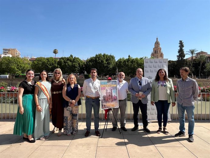 Presentación de las fiestas del barrio murciano El Carmen.