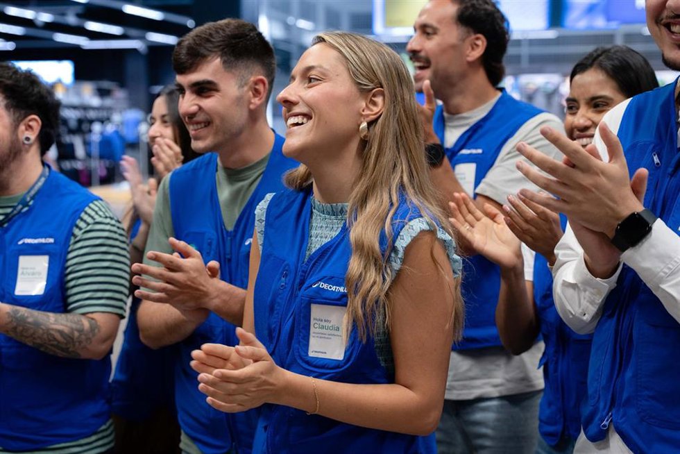 Decathlon España eleva su beneficio neto un 17,3% y alcanza los 2.342 millones de euros en ventas brutas.