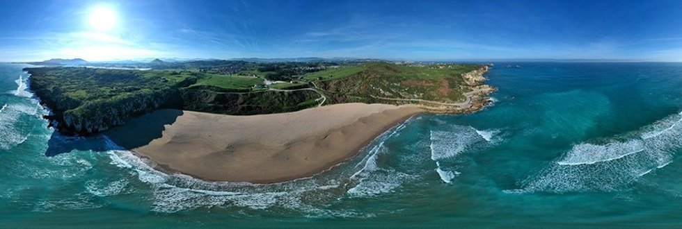 Archivo - Panorámica playa de Usgo.