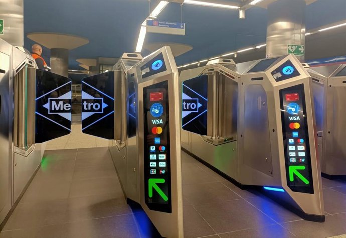 Archivo - Metro estrena este lunes el pago con tarjeta bancaria en todas las estaciones