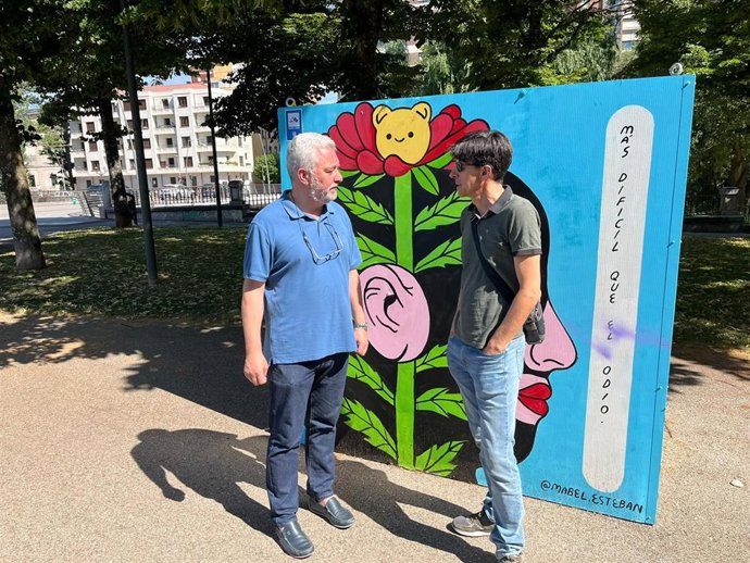 Presentación de los cubos de arte urbano.