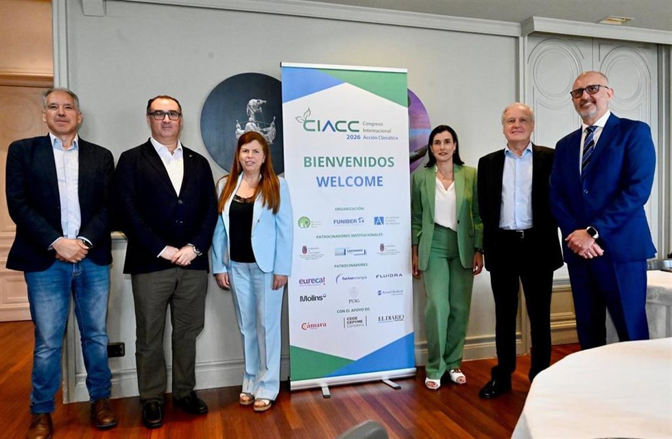 Foto de familia de la presentación del V Congreso Internacional de Acción Climática  (CIACC) que se celebra el 1 y 2 de julio en Santander