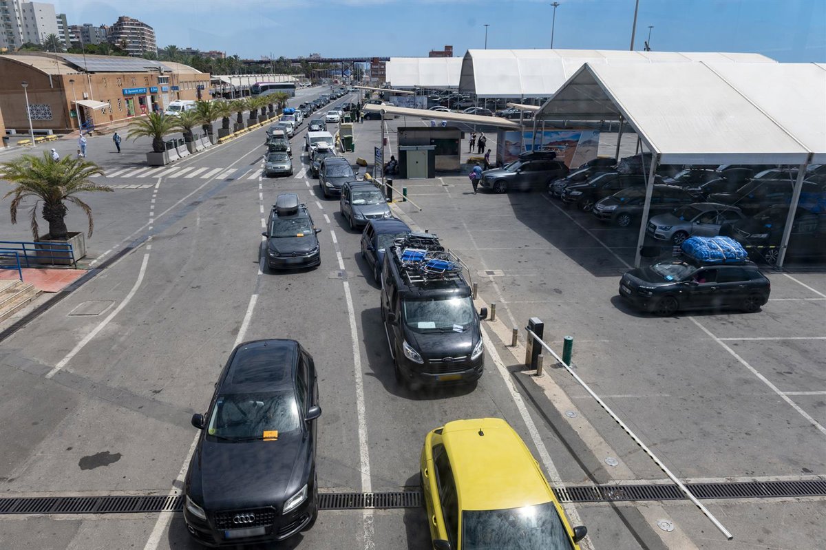 El Puerto de Almería registra un incremento del 12,7% en pasajeros en las dos primeras semanas de la OPE