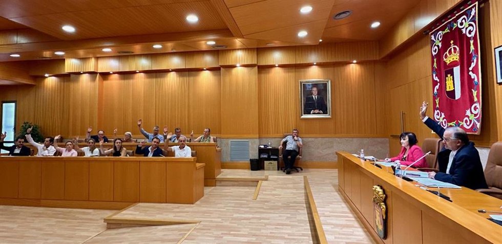 Votación del Pleno Municipal Extraordinario de aprobación de los Presupuestos 2026, en el Ayuntamiento de Talavera de la Reina.