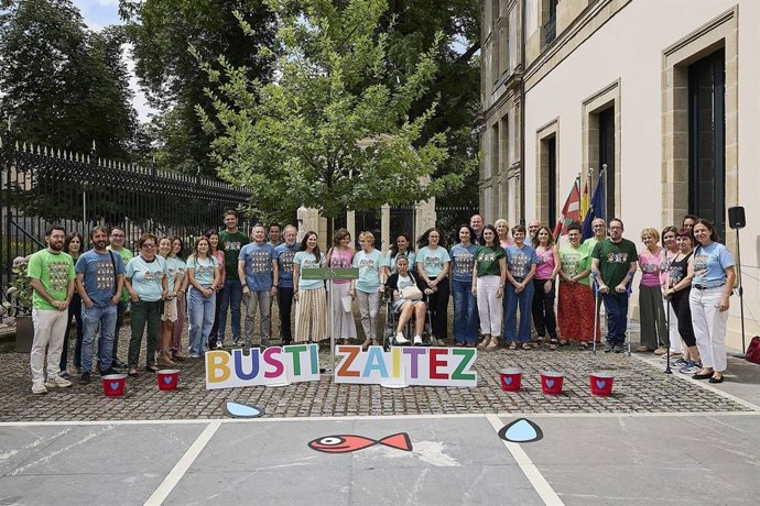 La Cámara ha recibido a representantes de la Fundación Vasca de Esclerosis Múltiple