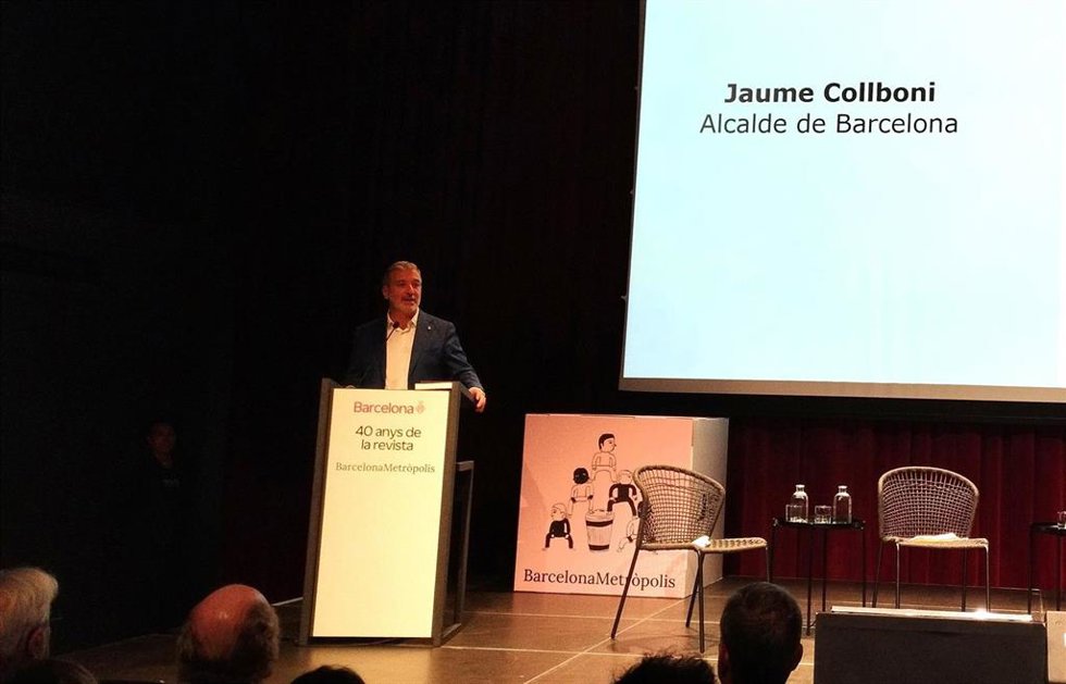 Collboni durante su intervención en el acto de conmemoración de los 40 años de 'Barcelona Metròpolis'.