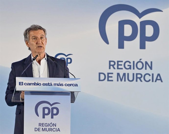 El presidente del PP, Alberto Núñez Feijóo, interviene durante la Junta Directiva Autonómica del PP, en la Filmoteca Regional 'Francisco Rabal', a 29 de junio de 2026, en Murcia, Región de Murcia (España).