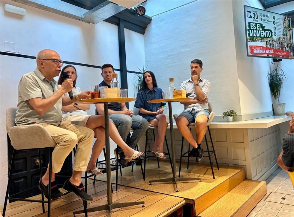 Militantes críticos presentan su candidatura a las Primarias del PSOE de Alcalá de Henares
