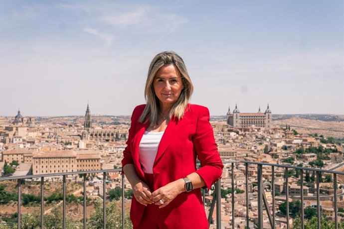 Archivo - La ministra de Educación, Milagros Tolón, en Toledo.