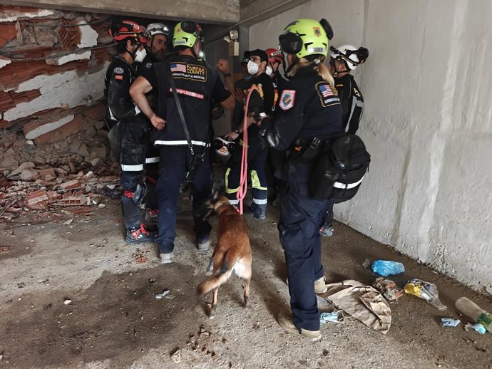 El Ericam durante las labores de búsqueda de supervivientes en Venezuela.    REMITIDA / HANDOUT por EMERGENCIAS 112 COMUNIDAD DE MADRID  Fotografía remitida a medios de comunicación exclusivamente para ilustrar la noticia a la que hace referencia la