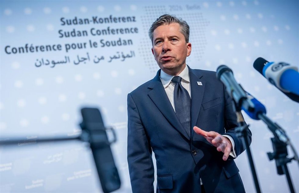 Archivo - El secretario general adjunto de Naciones Unidas para Asuntos Humanitarios, Tom Fletcher, en la Conferencia Internacional sobre Sudán celebrada en abril de 2026 en Berlín, Alemania