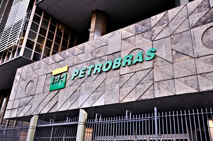 Archivo - May 15, 2024, Rio De Janeiro, Rio De Janeiro, Brasil: Rio de Janeiro (RJ), 05/15/2024 - PETROBRAS/FACADA/ESTATAL/RJ: Facade of the Petrobras building, located in the city of Rio de Janeiro; The president of the Republic of Brazil, Luiz Inacio Lu