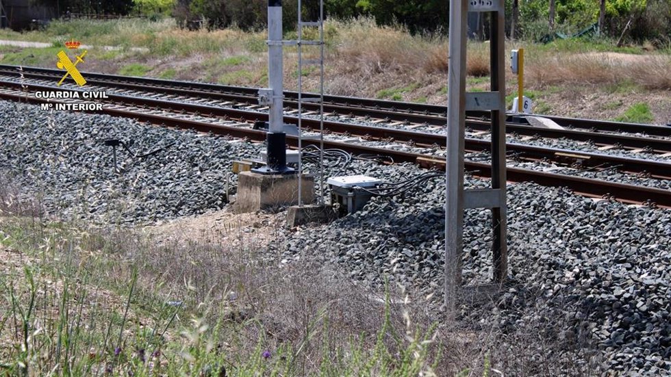 Detenido en Ribaforada el presunto autor de cuatro robos de cable de cobre tras estrellar su coche al huir
