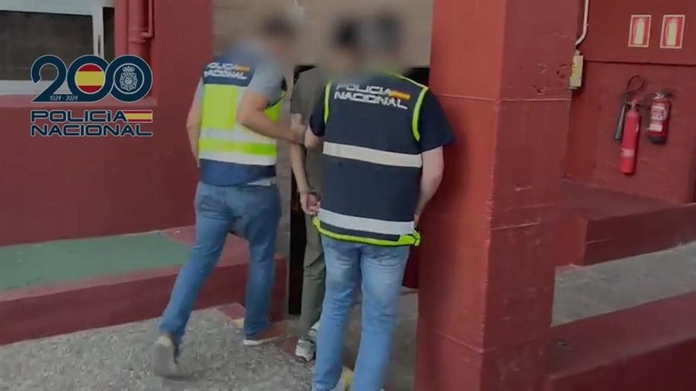 La Policía Nacional detiene en Almería a un peligroso fugitivo reclamado en Francia por homicidio que intentaba huir hacia Marruecos