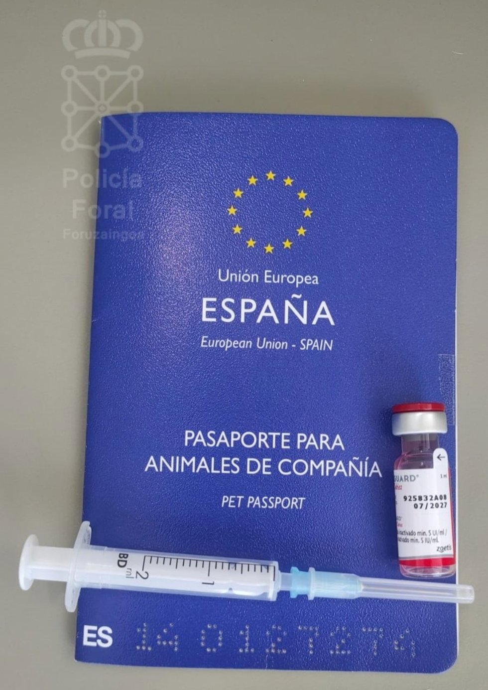 Pasaporte Obligatorio De Animales De Compañía Y Medicación.