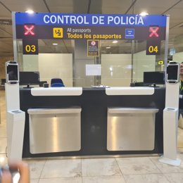 Archivo - Sistema europeo de control fronterizo biométrico en España.