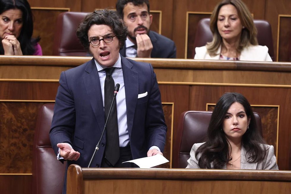 Archivo - El diputado de VOX José María Figaredo durante un pleno en el Congreso de los Diputados, en una imagen de archivo