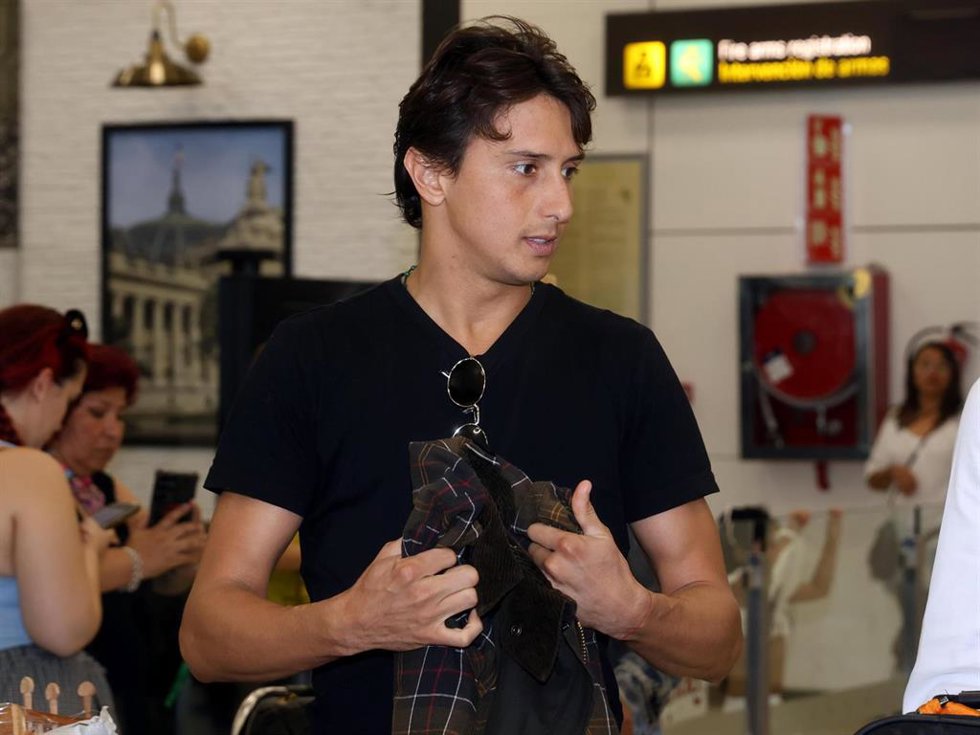 Andrés Roca Rey ha regresado de Perú en solitario tras su primer viaje a su país con Tana Rivera