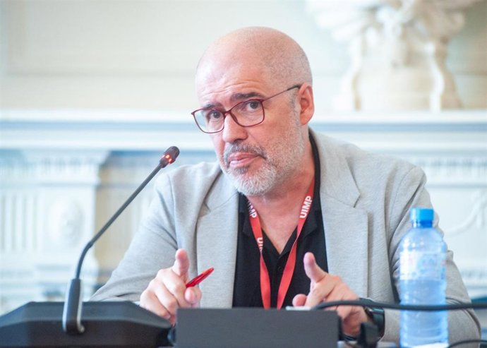 El secretario general de Comisiones Obreras, Unai Sordo, durante su intervención en el curso de verano organizado por la APIE en la Universidad Menéndez Pelayo de Santander, a 25 de junio de 2026.