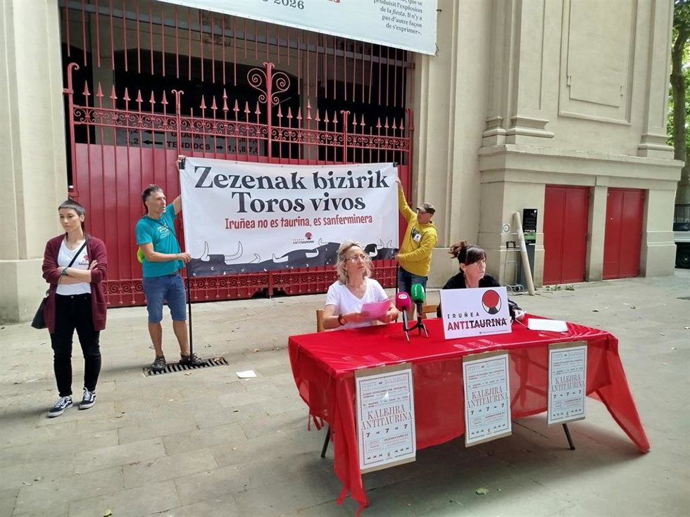 Presentación de la kalejira antitaurina