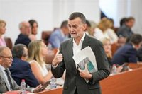 Maíllo: "La pantalla de Moreno el moderado se acabó, traga prioridad nacional y políticas profundamente reaccionarias"