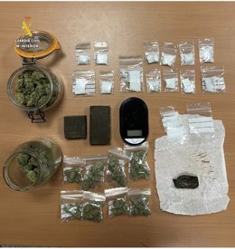 Droga incautada en los cacheos a los detenidos.