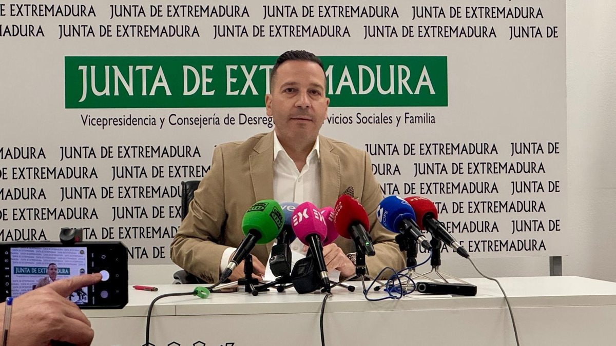 La Junta critica la actualización unilateral de la acogida de menores migrantes y habla de colapso en Extremadura
