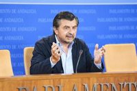 PP-A mantiene la "discreción" sobre la negociación con Vox: "Hasta las siete de mañana tenemos tiempo"