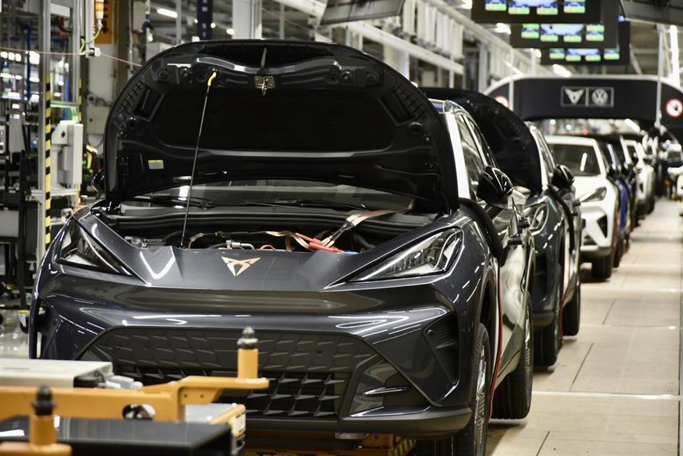 Vehículos en la cadena de montaje de la planta automovilística de SEAT, a 3 de junio de 2026, en Martorell, Barcelona, Catalunya (España). 