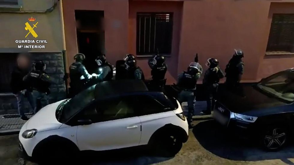 Desarticulada una organización dedicada a estafas mediante falsas inversiones en criptomonedas