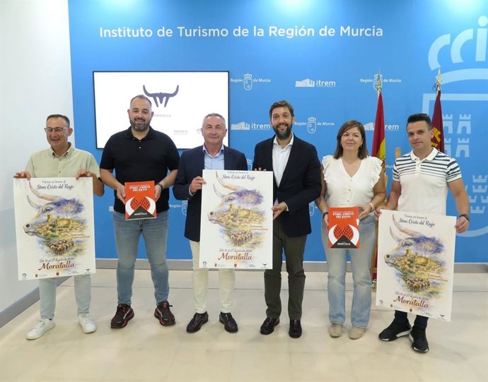 Presentación del cartel y el programa de las fiestas del Cristo del Rayo de Moratalla