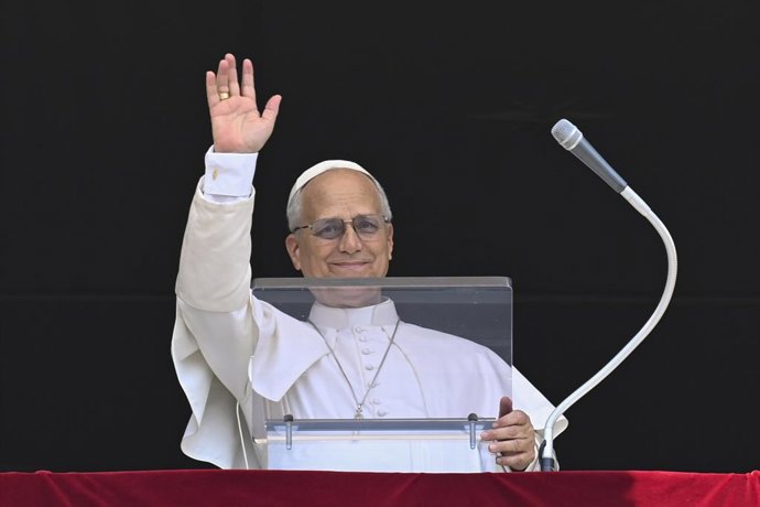 29 June 2026, Vatican: Pope Leo XIV addresses the crowd from the window of the Apostolic Palace overlooking St. Peter's Square during the Regina Caeli prayer at the Vatican. Photo: Vatican Media/IPA via ZUMA Press/dpa