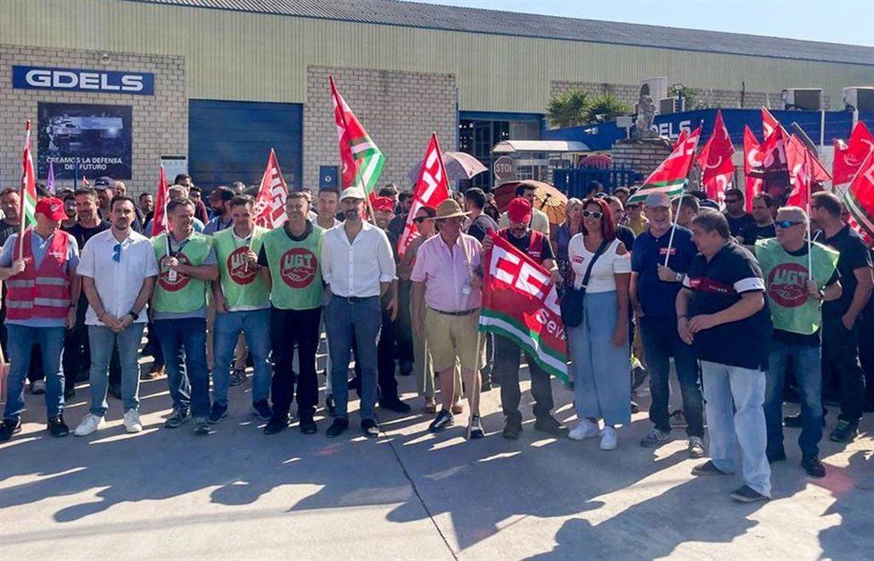 Primera jornada de paros en la planta de Santa Bárbara en Alcalá (Sevilla)