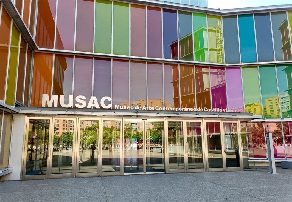 Archivo - Entrada al Museo de Arte Contemporáneo de Castilla y León (Musac), en la capital leonesa.