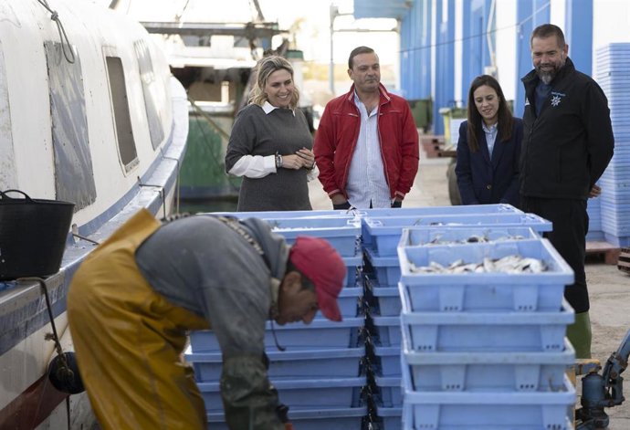 Archivo - Diputación aprueba la concesión de subvenciones por importe de 30.000€ para las cinco cofradías de pescadores