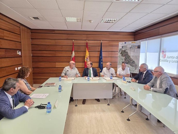 Firma de adendas de los convenios del Canal de Villadangos (León).