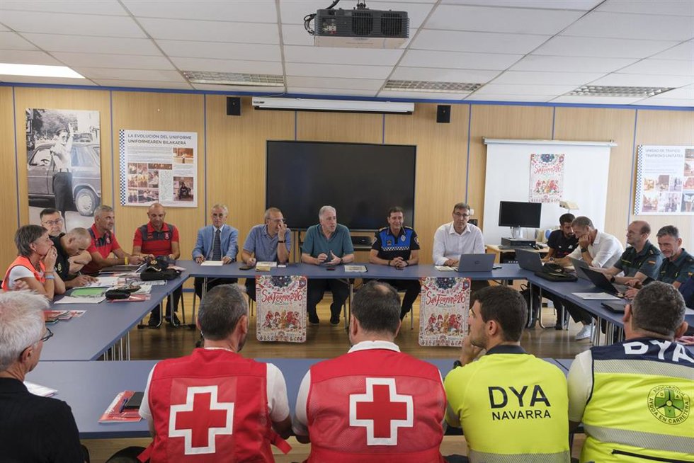 Reunión de la Junta Local de Protección Civil antes de la fiestas de San Fermín.
