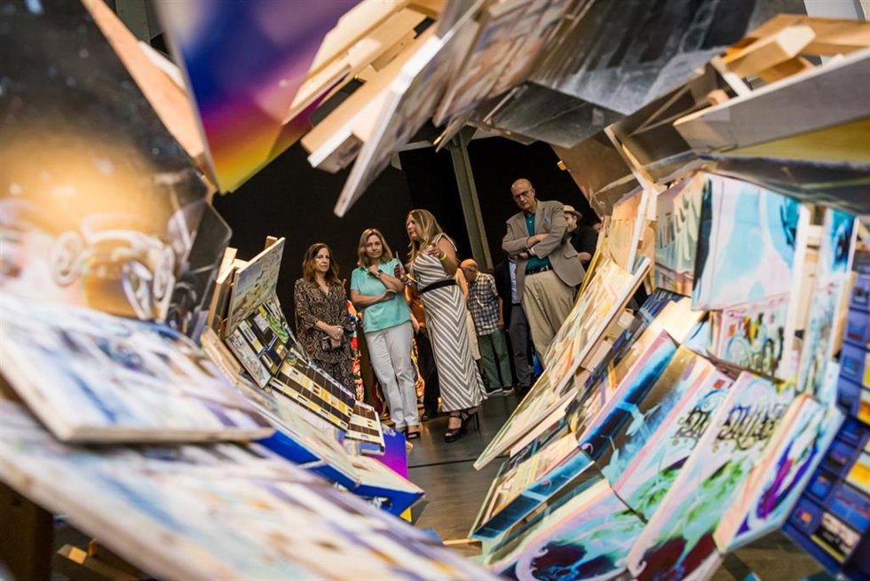 Asistentes a la inauguración de la Bienal de Arte Contemporáneo de Fundación Once.