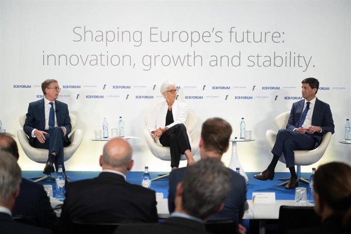 Andrew Bailey, Governor, Bank Of England * Christine Lagarde, President ECB,  * Tiff Macklem, Governor, Bank Of Canada  * Kevin Warsh, Chairman, Board Of Governors Of The Federal Reserve System    At The ECB Forum In Sintra, Portugal, 01. July 2026