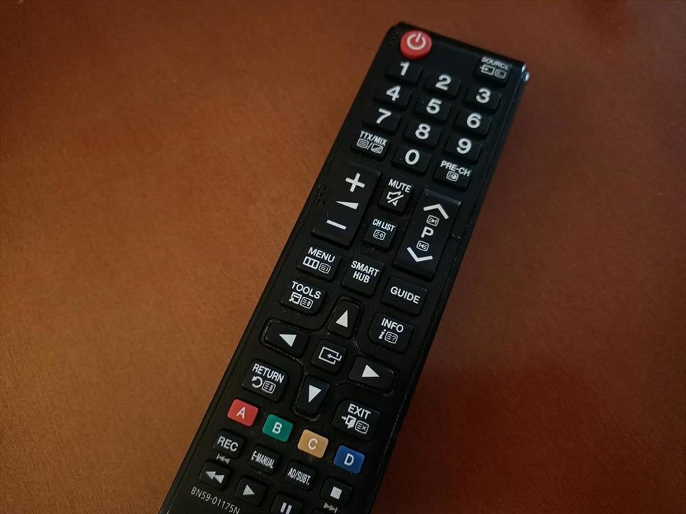 Archivo - Mando a distancia, televisión, televisor, tele, TV. (Foto de archivo).