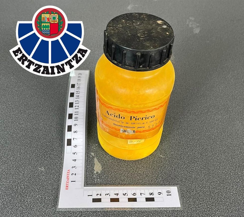 Bote de ácido pícrico localizado en Eibar