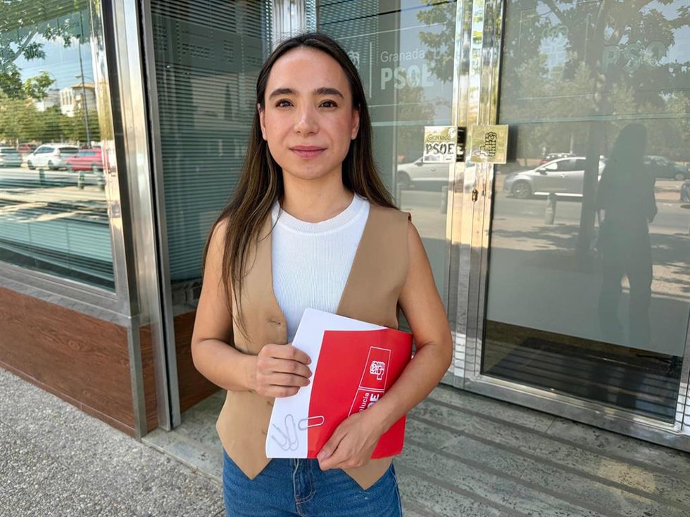 La secretaria de Universidades del PSOE de Granada, Arantxa Urrea.