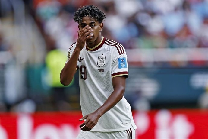 El extremo internacional español Lamine Yamal durante el partido de la fase de grupos ante Uruguay.
