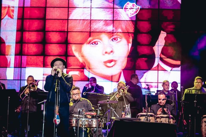 Archivo - Blades actuará el 19 de julio sobre el escenario flotante de Lanuza junto a la Roberto Delgado Big Band, 20 músicos panameños que lo acompañan desde 2010