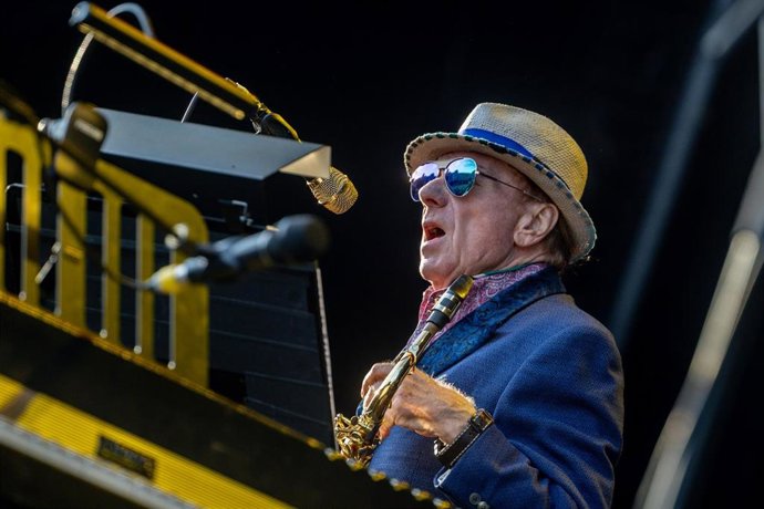 El cantante, compositor y músico Van Morrison actúa durante su concierto en las Noches del Botánico de Madrid, en el Real Jardín Botánico Alfonso XIII, a 30 de junio de 2026, en Madrid (España).