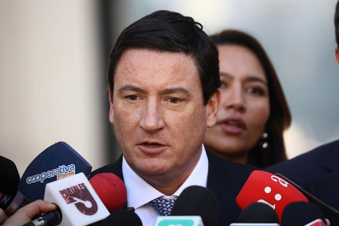 Santiago 22 de junio 2026.  Arturo Squella y Guillermo Ramirez realizan un punto de prensa luego del comite político realizado en La Moneda.  Dragomir Yankovic/Aton Chile
