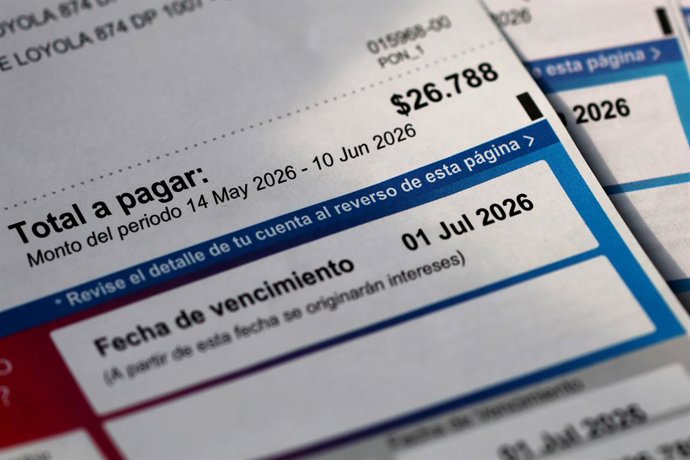 Santiago, 1 de julio 2026. Desde este primero de julio comienza a regir un aumento en las alzas de luz, con un promedio de 4,9% a lo largo del pais. Jonnathan Oyarzun/Aton Chile