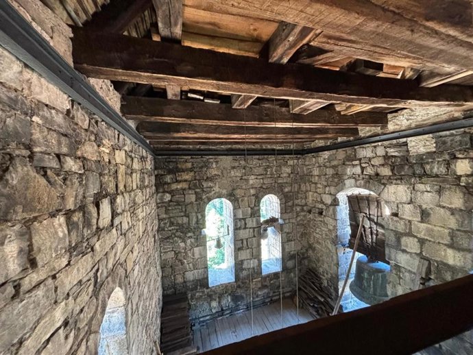 Finaliza el proyecto de rehabilitación de la torre de la iglesia parroquial de Santa Engracia en Uztarroz.